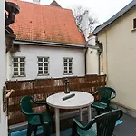The Knight House * Reval